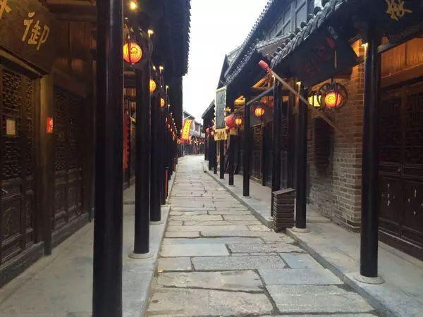 探索知识,尽在“滴滴专车司机工资高还是易道更高”平台