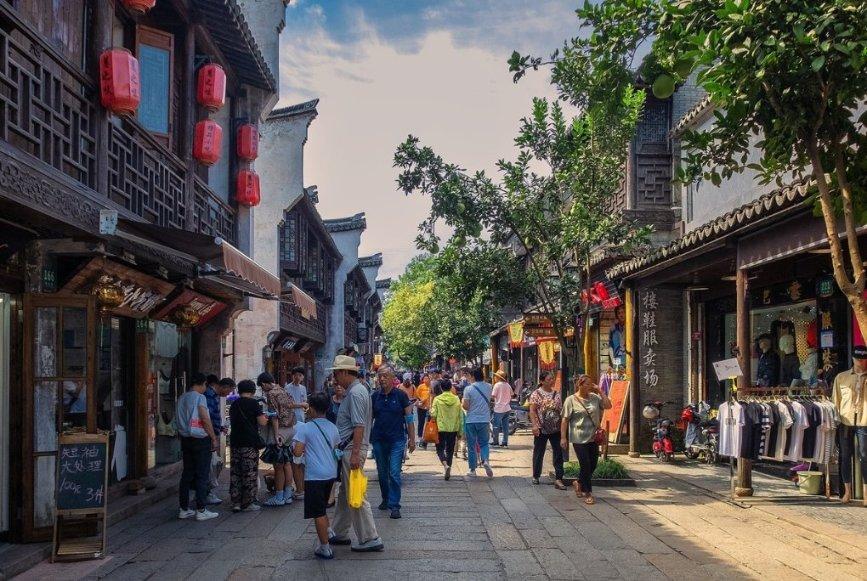 六轮不胜，武汉长江队下滑到了降级区边缘，他们究竟能否逆袭呢？